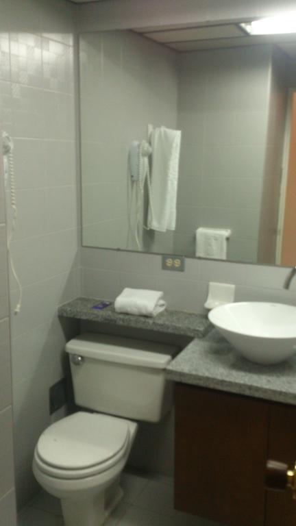 Hotel Boyaca Plaza Tunja Quarto foto